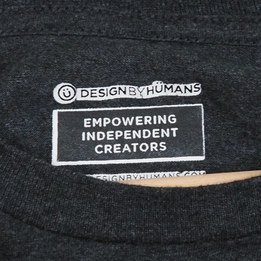 Design By‎ Humans Mens Graphic Tee Medium Geometric Spiral Gray Minimalist